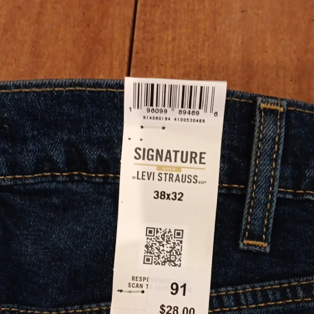 Signature by Levi Strauss Men's Dark Blue Relaxed Jeans